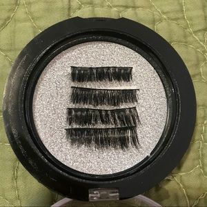 Magnetic eyelashes